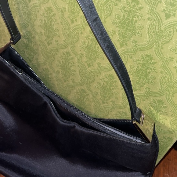 Authentic Vintage Gucci Black Satin Classic Shoulder Bag- pre owned  ❤️ - Picture 8 of 17